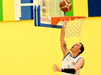 Muži "A" vítězí venku nad Basketbalem Polabí.