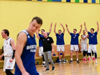 Muži "A" vítězí doma nad Basketbalem Polabí.