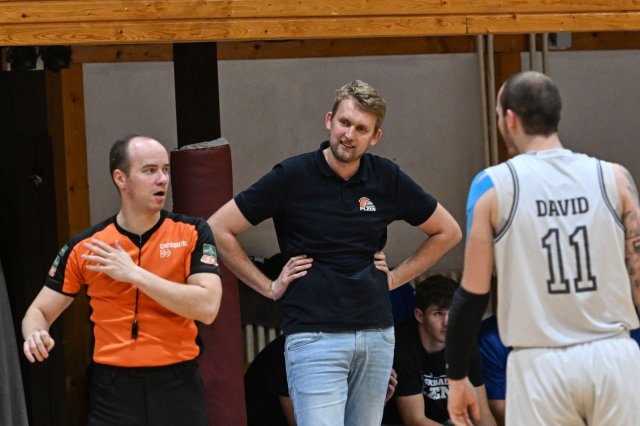 Levharti Chomutov vs. BK Lokomotiva Plzeň: Vítězný boj a postup na vrchol tabulky