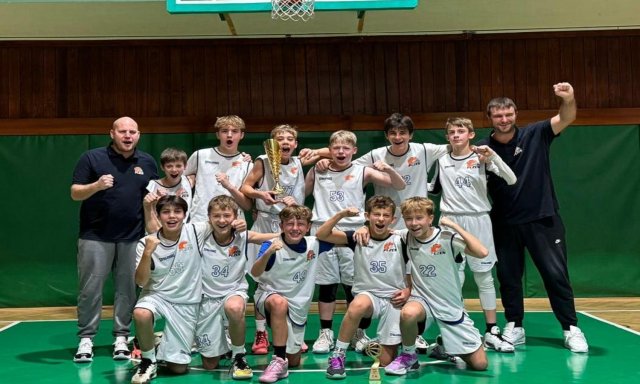 Evropský mládežnický basketbal v Plzni.